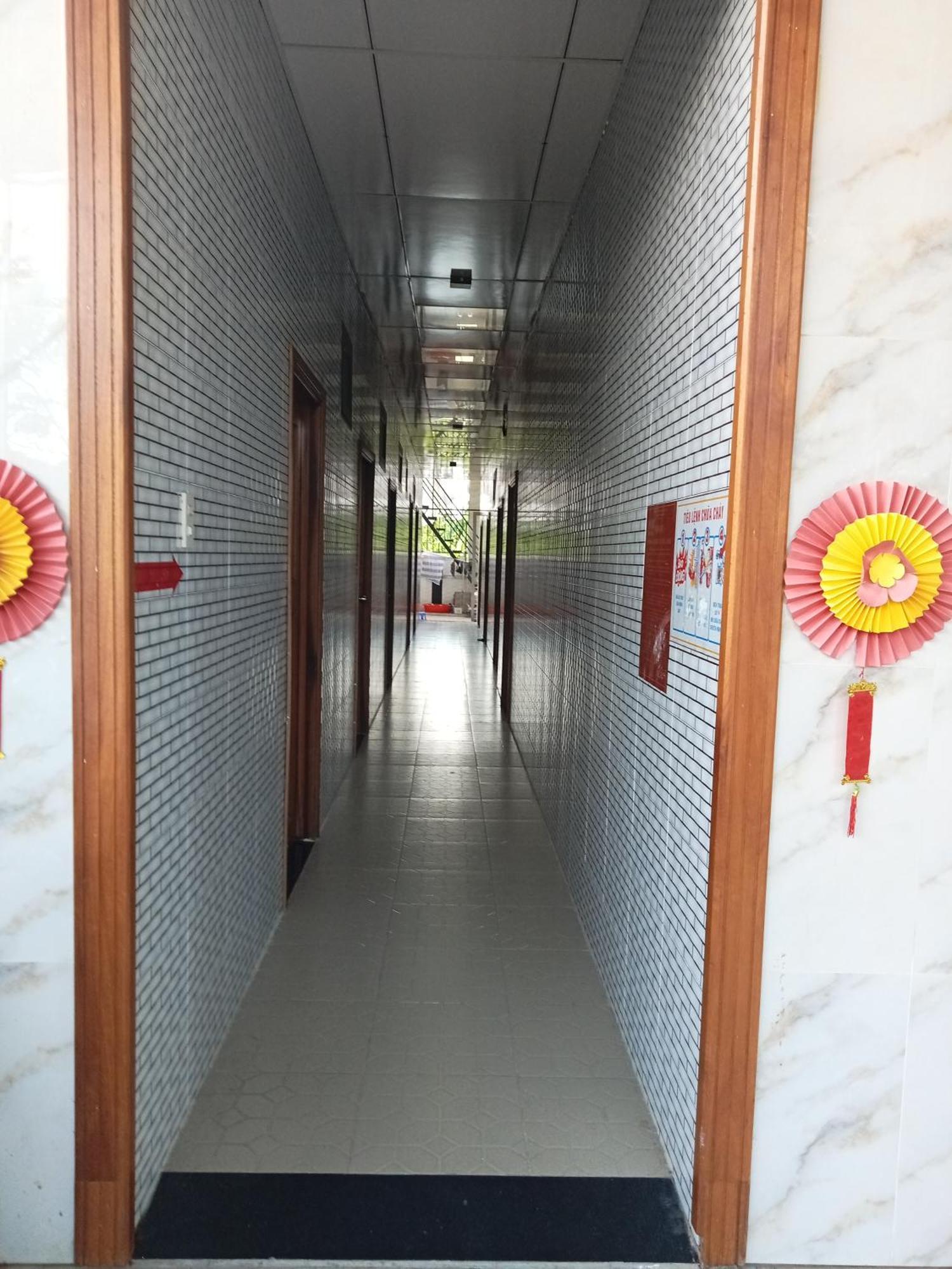 Nha Nghi Hoa Muoi Gio Hotel Tan Tao Buitenkant foto